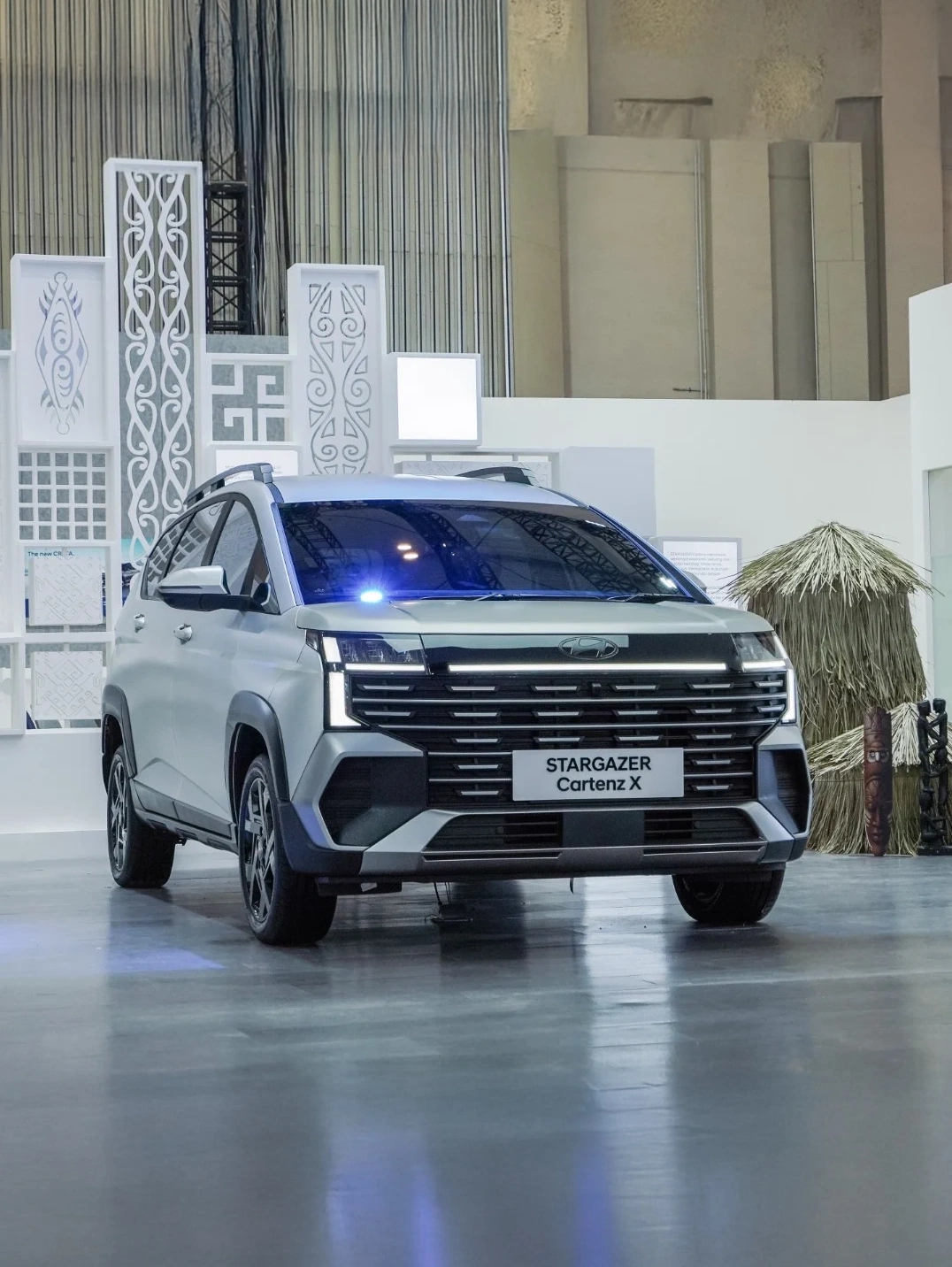 Hyundai Stargazer Cartenz X